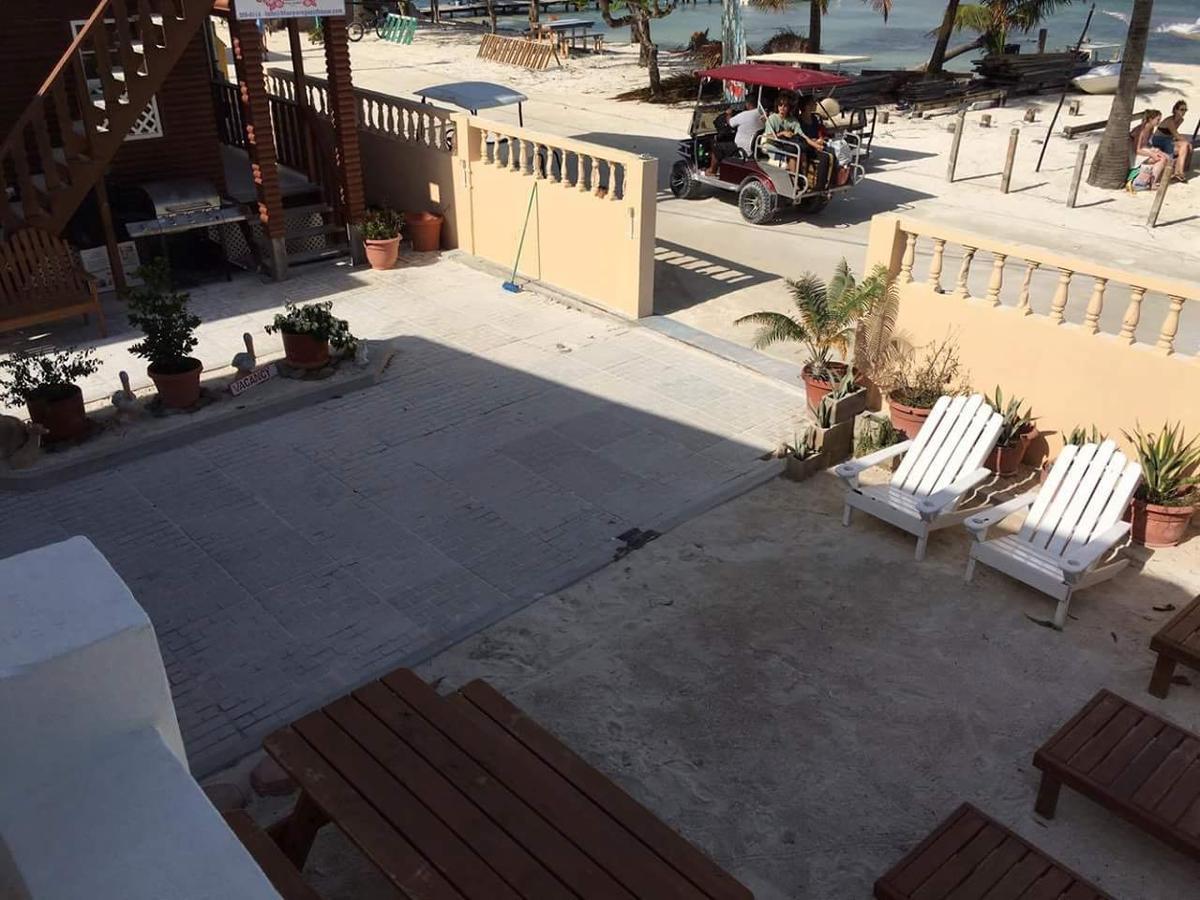 Blue Wave Guest House Caye Caulker Exteriör bild